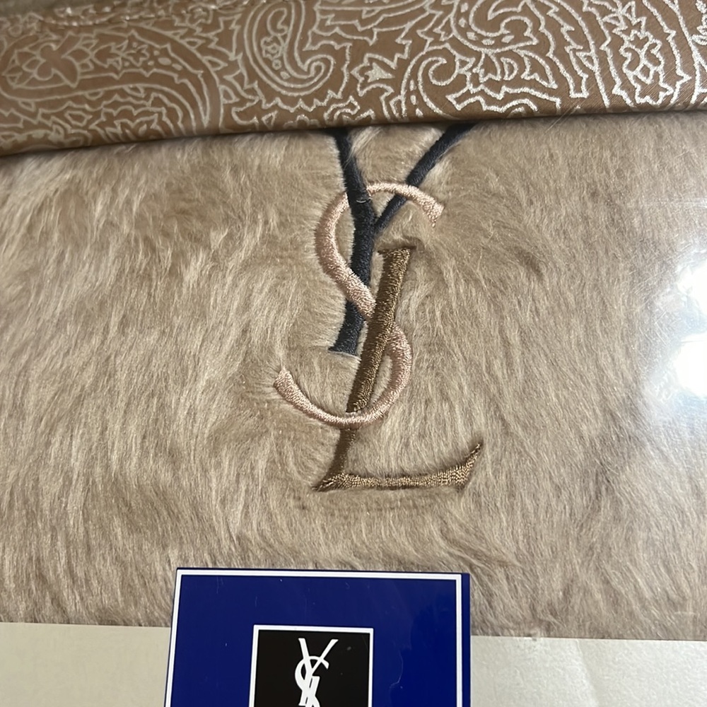 YSL blanket - Picture 8 of 11